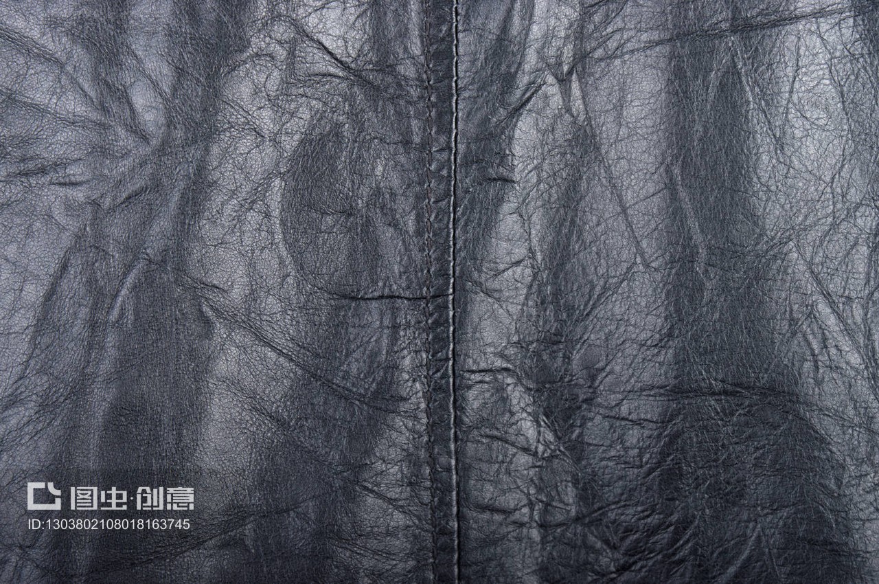 黑色皮革上的时光印迹 皱纹之美